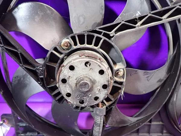 VW GOLF IV 97-06 1.6 Kylarrubrik 1J0121207T image 2