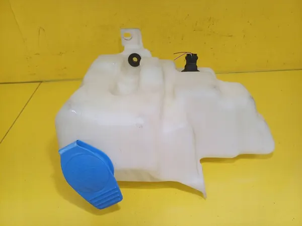 Pyyhkijän nesteen säiliö VW Golf IV image 2