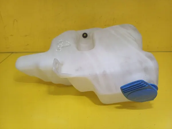 Pyyhkijän nesteen säiliö VW Golf IV image 3