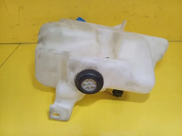 Pyyhkijän nesteen säiliö VW Golf IV image 6