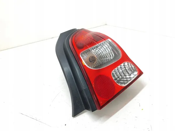 Luz trasera derecha Renault Twingo II 2010 OEM image 2