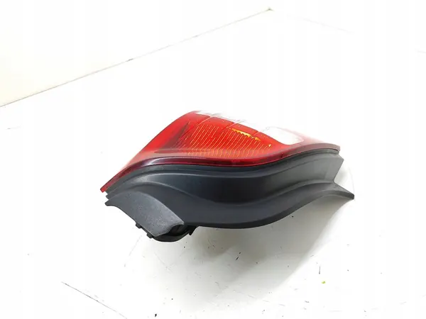 Luz trasera derecha Renault Twingo II 2010 OEM image 3