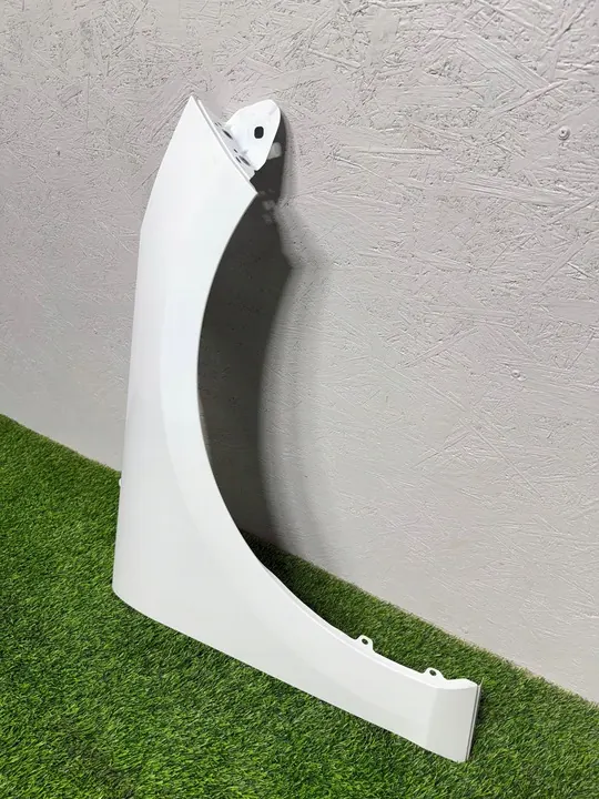 Parafango anteriore destro Ford Fiesta MK8 OEM image 2