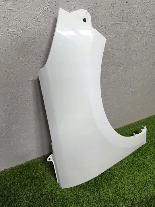 Parafango anteriore destro Ford Fiesta MK8 OEM image 3