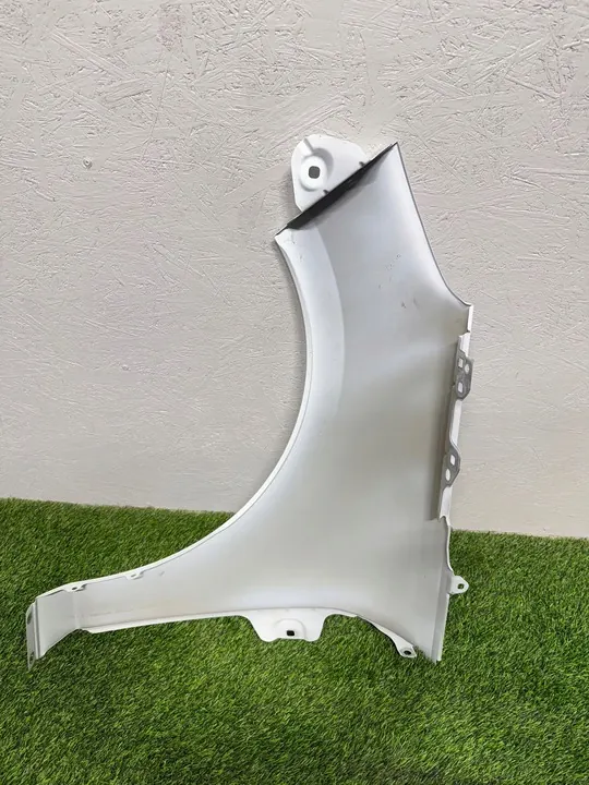 Parafango anteriore destro Ford Fiesta MK8 OEM image 5