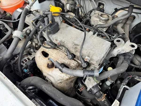 Motor Dacia 1.6 8V MPI usado OEM K7MA812 image 3