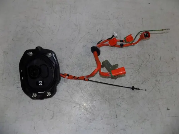 Tomada de carga Mazda CX-60 OEM KR9P67V5XA image 2