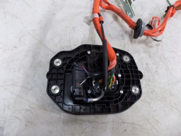 Tomada de carga Mazda CX-60 OEM KR9P67V5XA image 3