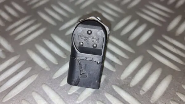 BMW E60 E90 2.0 3.0 D Brandstofdruksensor OEM 7787167 image 7