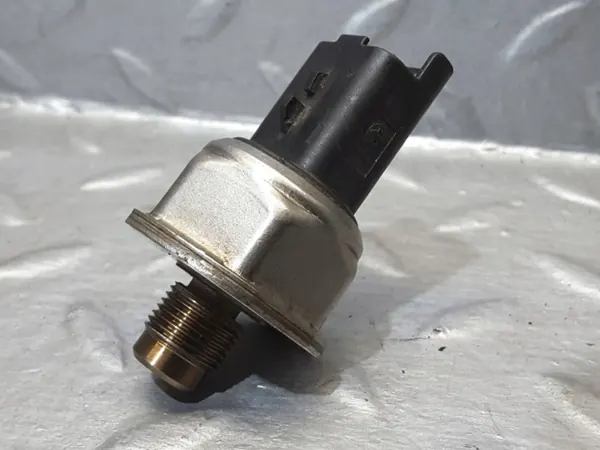 Sensor pressão combustível OEM 07095566184 Citroen C5 image 2