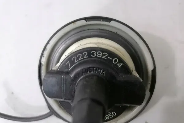 Bränsletanklock BMW 5 (G30) 7222392 2016 image 2