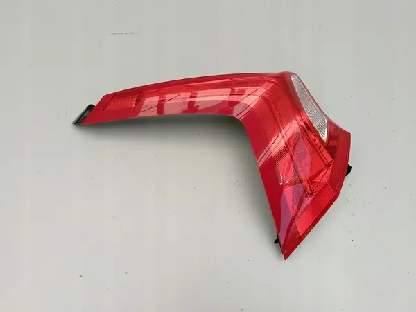 VOLVO V60 I 1 LIFT 2013- Luz Trasera Izquierda 31395928 image 3