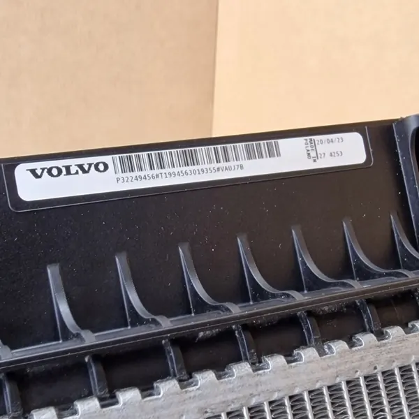 Vesijäähdytin OEM 32249456 Volvo XC40:lle 2017-2025 image 3
