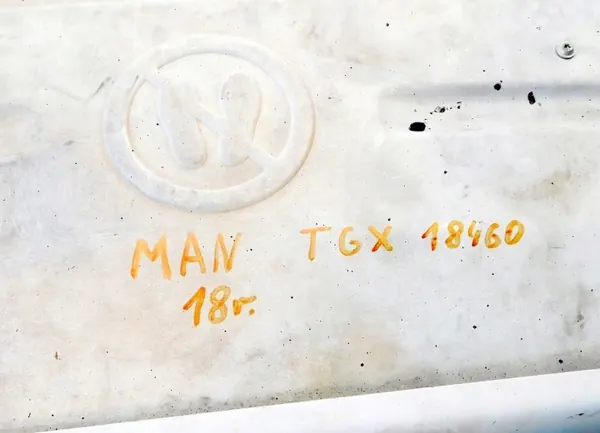 MAN TGX 2018 Katalysator DPF Demper OEM 81.61900-6410 image 7