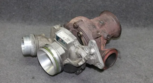 Turbo para BMW F20 F30 F32 G30 F10 F25 G02 2.0D 8513640 image 2