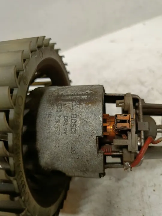 Ventilador Audi A6 C4 2.0 image 3