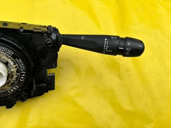 PEUGEOT 208 2008 Stuurknop image 4