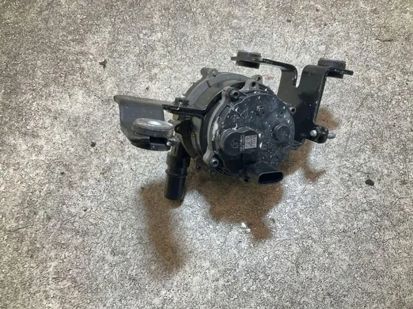 Veden kiertomoottori OEM 240531S281 Hyundaiille image 3