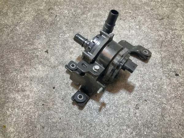Veden kiertomoottori OEM 240531S281 Hyundaiille image 6
