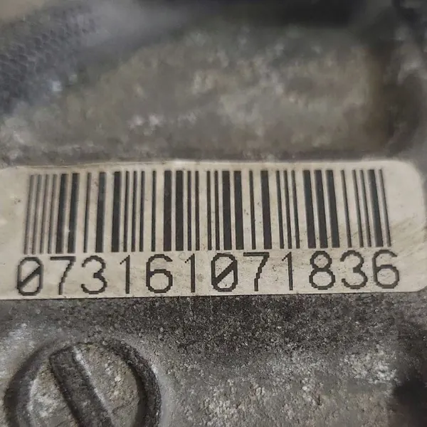 Ilmastointikompressori VOLVO S80 II 2.5L 2007 OEM 30780459D image 6