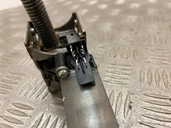 Moteur de siège Mercedes-Benz GLE AMG W166 - OEM image 6