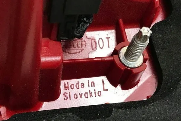 Luz de maletero izquierda AUDI A4 (8K2, B8) 8K5945093AD image 6