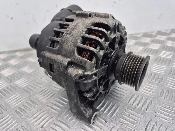 BMW X5 E53 3.0 Vaihtovirtageneraattori 7501599 image 2