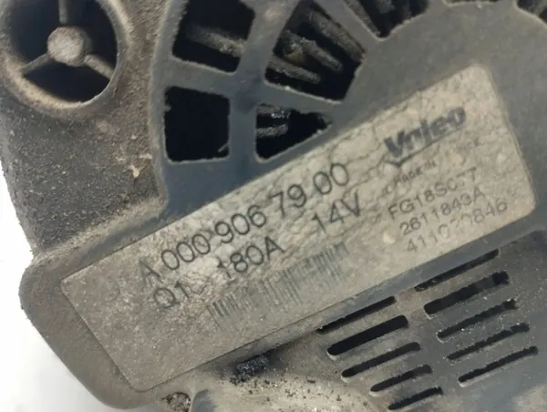 Mercedes-Benz C W204 2011 Generaattori A0009067900 image 7