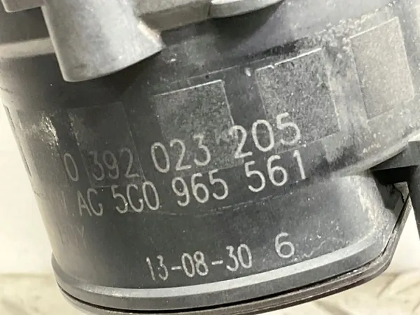 Vattencirkulationspump Seat Leon 2013 5C0965561 image 3