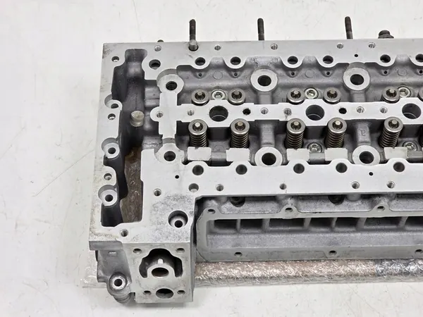 IVECO DAILY DUCATO BOXER JUMPER 3.0 JTD Cylinder Head 502270037 image 9