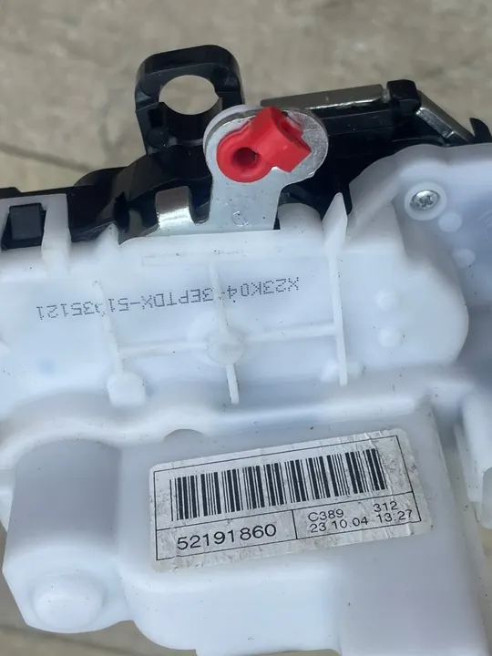 FIAT 500 2023 Mechanisme Voordeur Slot Rechts 52191860 image 2