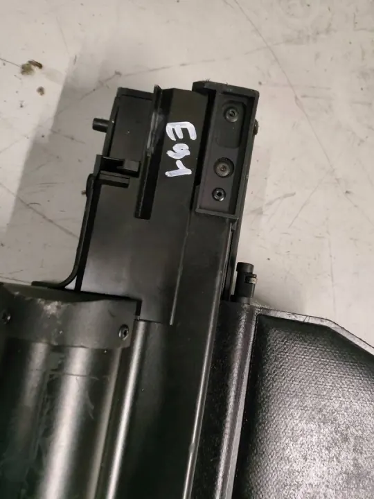 BMW E91 Kofferbakrolgordijn - OEM-onderdeel image 8