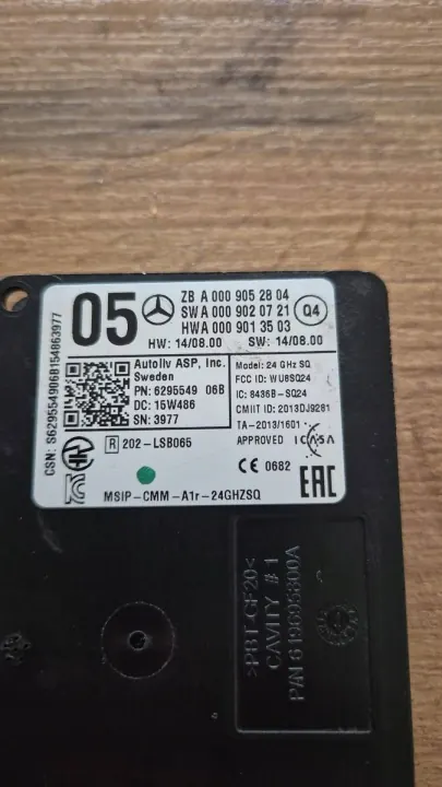 Mercedes-Benz Distronic Radar OEM A0009052804 image 4