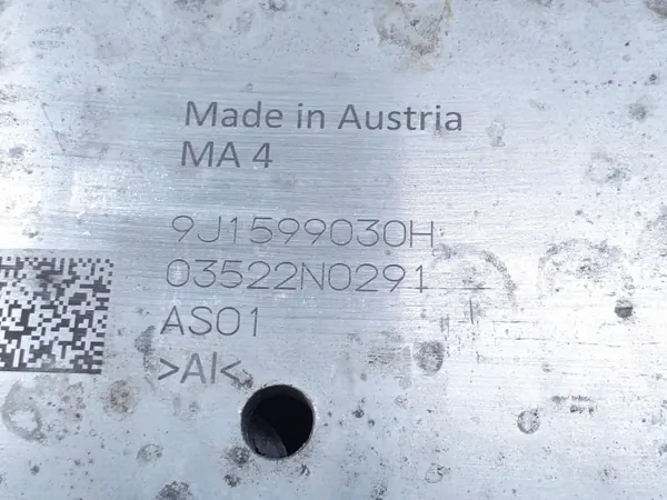 Porsche Taycan taka-apurunk OEM 9J1599030H image 5