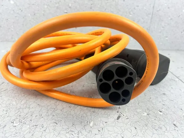 Cable de carga Hyundai OEM CGY36 para Ioniq 5 image 3