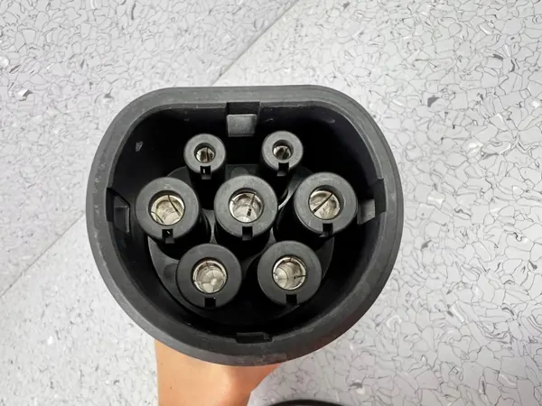 Cable de carga Hyundai OEM CGY36 para Ioniq 5 image 5