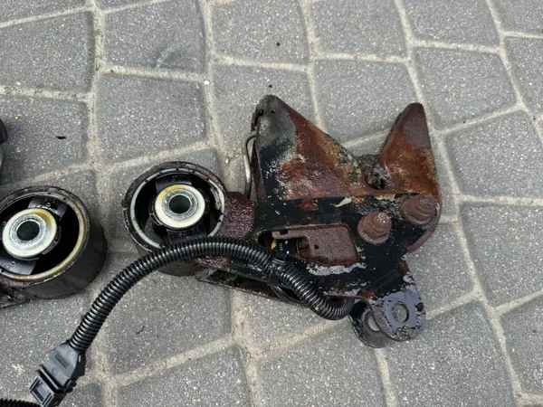 ZAMEK ZAPIĘCIE KABINY MERCEDES ATEGO III E6 OEM image 3