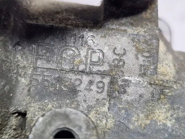 Suzuki Ignis Carcasa de Termostato Mangueras de Agua 55182499 image 3