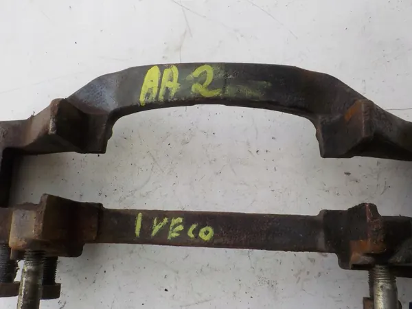 IVECO EUROCARGO 02-15 3.95.9 Hintere Klemmbacke image 9