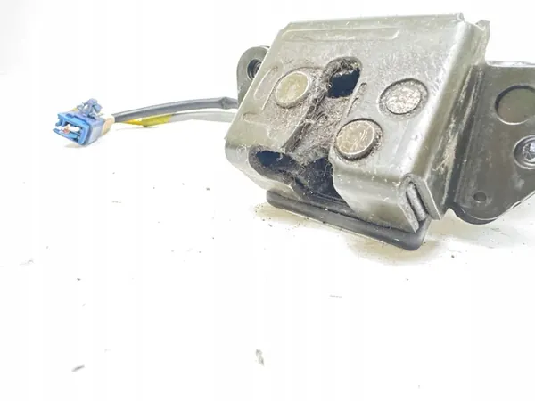 2002 Toyota Corolla Verso E121 Serrure de coffre image 3