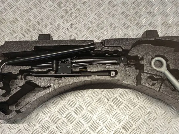 Espuma de maletero OEM HK83-17B043-AD para F-PACE X761 image 4