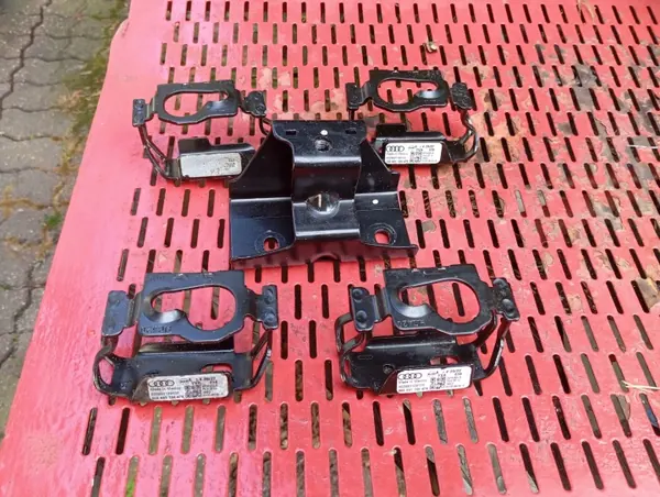 Soporte red maletero Audi Q5 OEM 80A861735 80A861736 image 2
