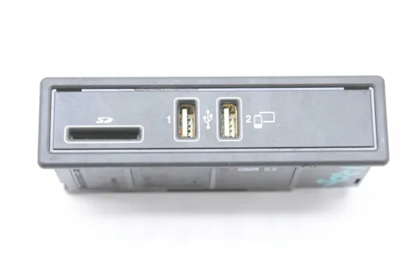 Lecteur USB/SD OEM A2138200400 pour Mercedes Classe E W213 image 2