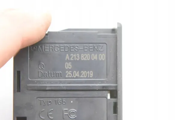 Lecteur USB/SD OEM A2138200400 pour Mercedes Classe E W213 image 4