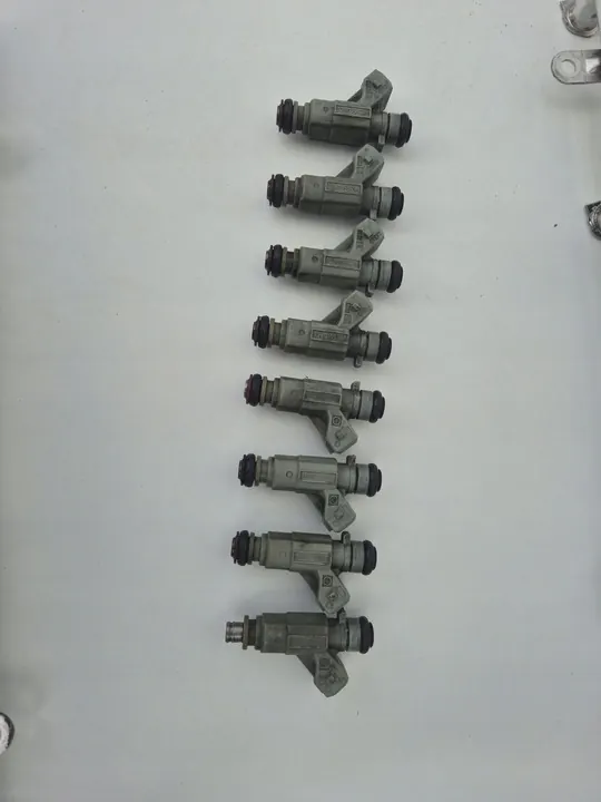 Bränslerail + injektorset A1130780049 280155744 image 2