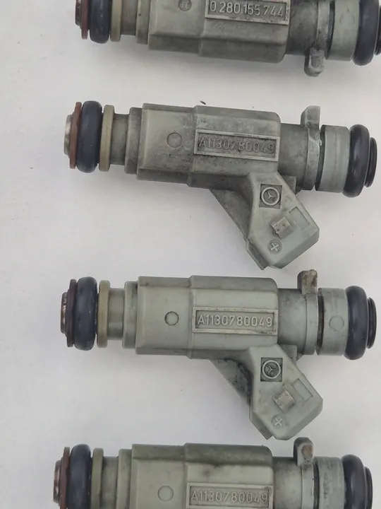 Bränslerail + injektorset A1130780049 280155744 image 3