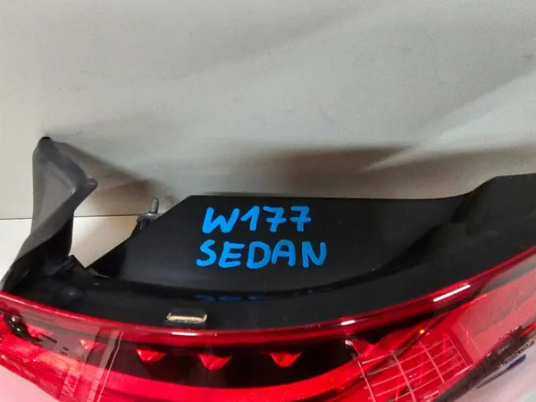 Luz Trasera Derecha Mercedes A-Class W177 Sedán Led image 7