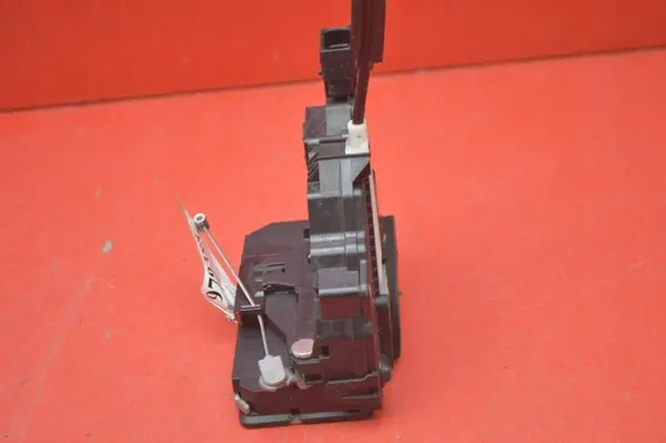 Hintere Rechte Türschloss Fiat Grande Punto 2012-2018 OEM 51903245 image 3
