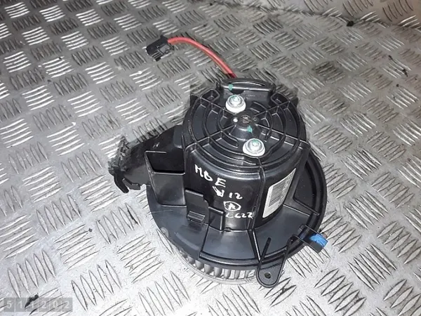 Mercedes-lämmityspuhallin OEM V7825001 - Käytetty image 3