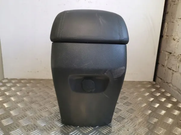 Hyundai Santa Fe console armsteun OEM FOB9271 image 5